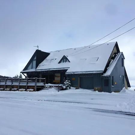 Chalet D'Une Chambre A Laguiole Avec Magnifique Vue Sur La Montagne Jardin Amenage Et Wifi Alpehytte