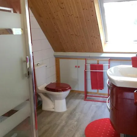 Chalet D'Une Chambre A Laguiole Avec Magnifique Vue Sur La Montagne Jardin Amenage Et Wifi